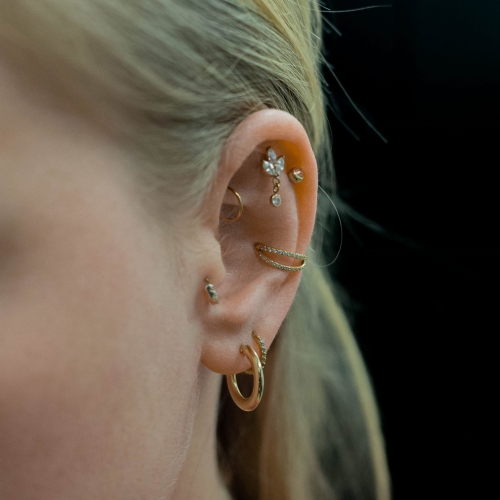 Clicker kółko podwójne rozchylone obręcze kryształowe złote anodyzowane