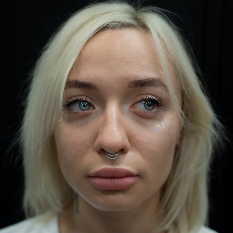 Clicker podwójne kółko z kryształami biżuteria tytanowa w septum