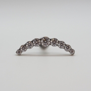 Duży cluster z 9 kryształami - tytanowy ozdobny labret